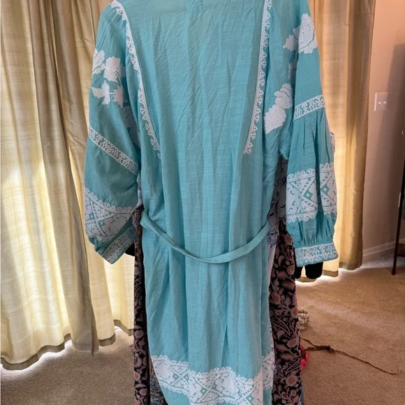 Turquoise Embroidered Robe - Picture 3 of 3